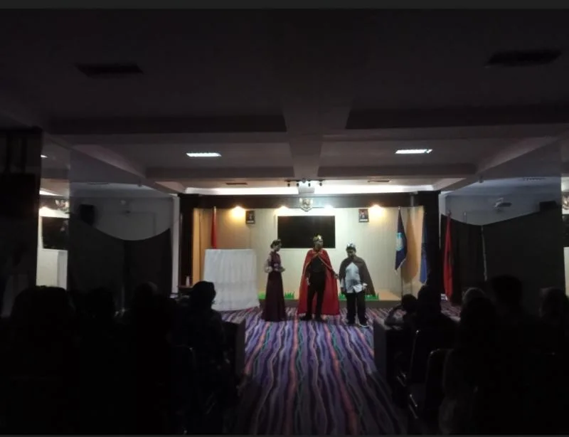 Pementasan Drama oleh Mahasiswa Jurusan Sastra Inggris UBB Angkatan 2021