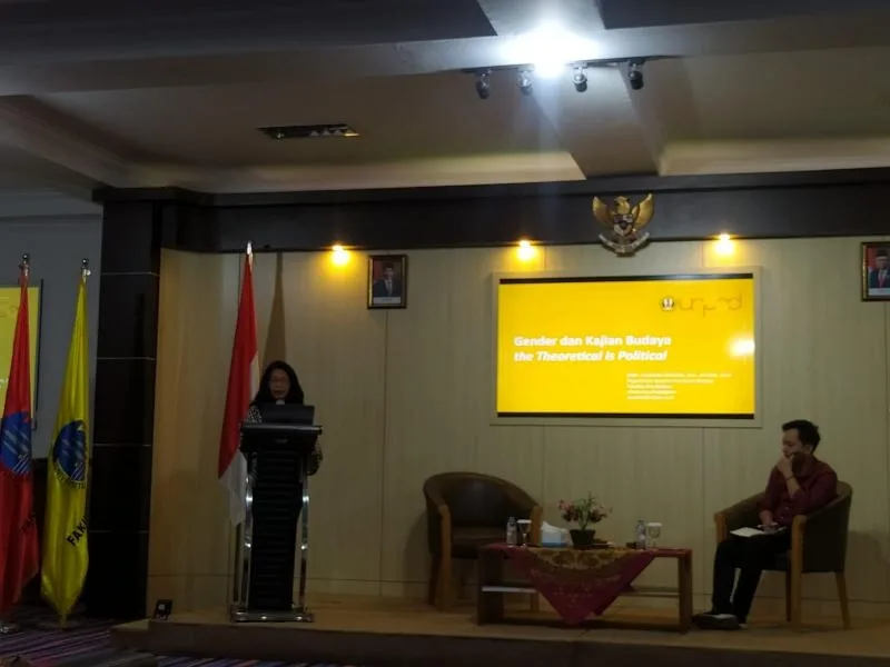 Kegiatan Professorship Jurusan Sastra Inggris, Gender dan Kajian Budaya: Theoritical is Political