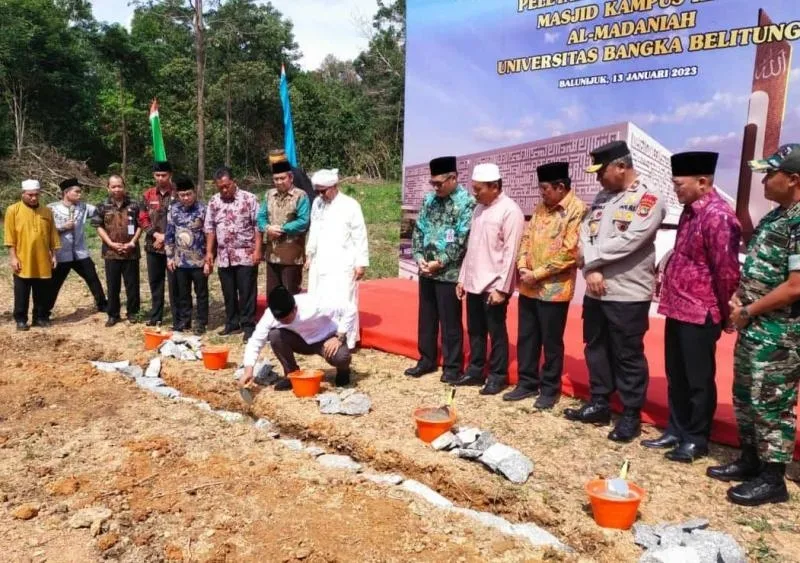 Peletakan Batu Pertama Masjid Al-Madaniah Universitas Bangka Belitung