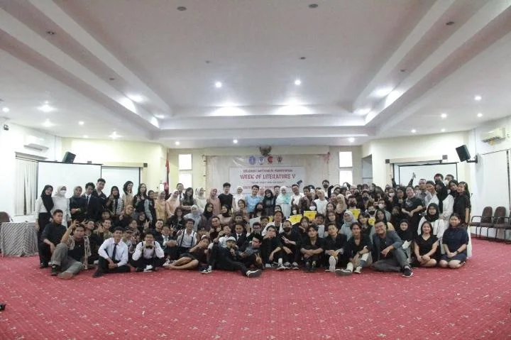 Tingkatkan Minat Belajar Bahasa Inggris, Himasasing UBB Adakan Pekan Sastra